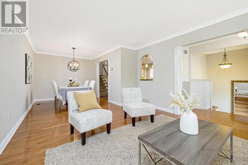 839 Merritt Drive, Milton, ON - Indoor Photo Showing Living Room