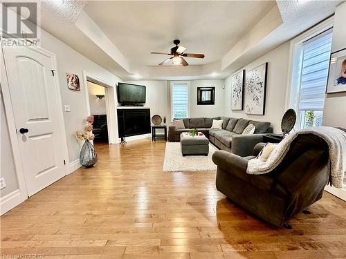 1521 Highway 9, Mildmay, ON - Indoor Photo Showing Living Room