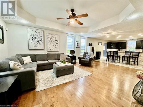 1521 Highway 9, Mildmay, ON - Indoor Photo Showing Living Room