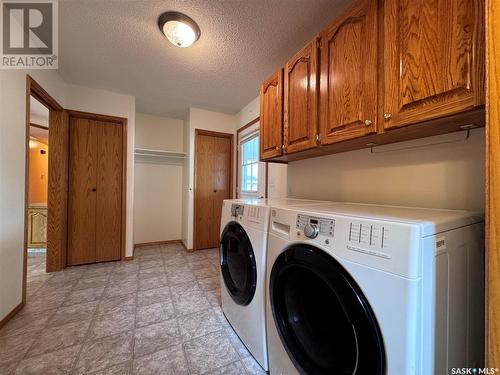 128 Cameron Crescent, Watson, SK - Indoor Photo Showing Laundry Room