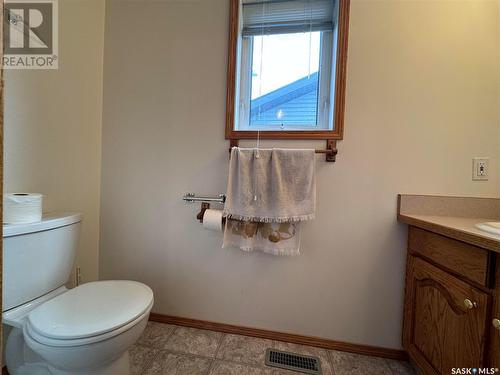 128 Cameron Crescent, Watson, SK - Indoor Photo Showing Bathroom