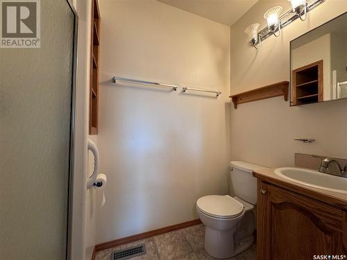 128 Cameron Crescent, Watson, SK - Indoor Photo Showing Bathroom