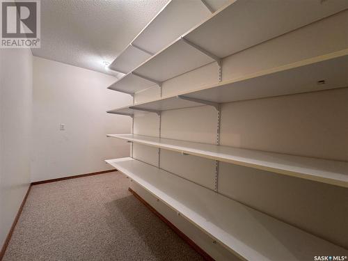 128 Cameron Crescent, Watson, SK - Indoor With Storage