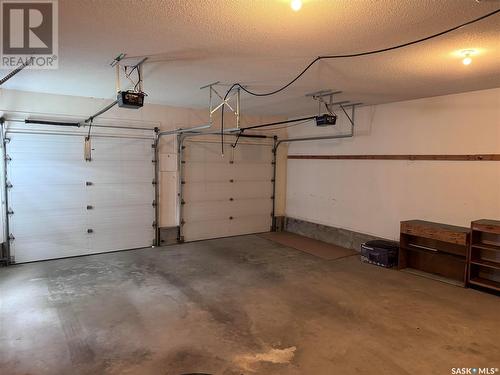 128 Cameron Crescent, Watson, SK - Indoor Photo Showing Garage