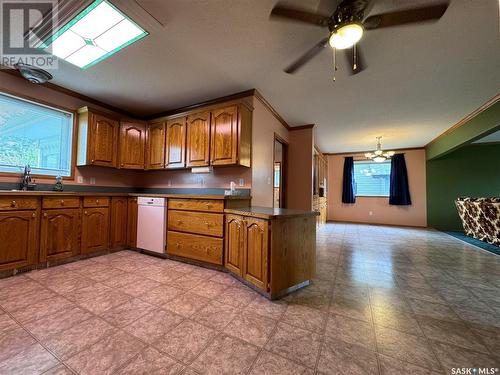 128 Cameron Crescent, Watson, SK - Indoor Photo Showing Kitchen With Double Sink