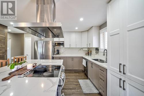 5 Elrose Road, Brampton, ON - Indoor Photo Showing Kitchen With Double Sink With Upgraded Kitchen