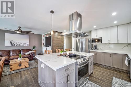 5 Elrose Road, Brampton, ON - Indoor Photo Showing Kitchen With Upgraded Kitchen