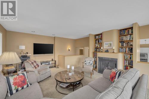 828 Mount Royal Drive, Kelowna, BC - Indoor Photo Showing Living Room With Fireplace