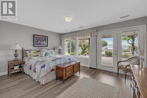 828 Mount Royal Drive, Kelowna, BC - Indoor Photo Showing Bedroom