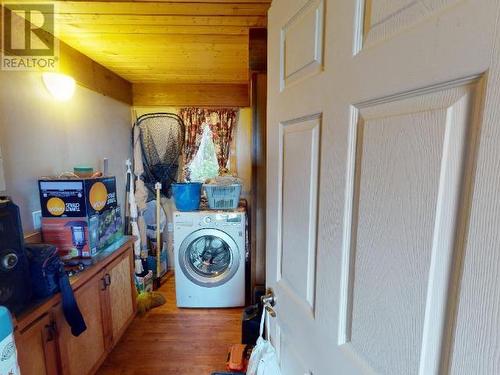 1652 Savary Island Road, Savary Island, BC - Indoor Photo Showing Laundry Room