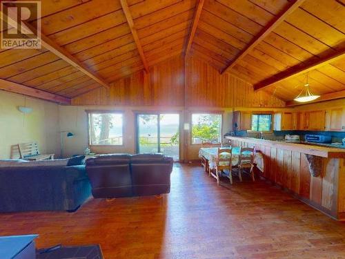 1652 Savary Island Road, Savary Island, BC - Indoor