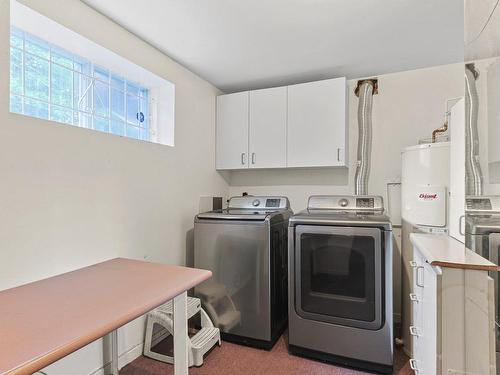 Laundry room - 96 Rue Duranceau, Châteauguay, QC - Indoor Photo Showing Laundry Room