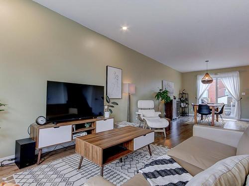 Salon - 3464 Rue Des Stellaires, Longueuil (Le Vieux-Longueuil), QC - Indoor Photo Showing Living Room