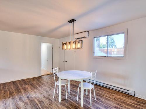 Dining room - 8160 Boul. Des Mille-Îles, Laval (Saint-François), QC - Indoor Photo Showing Dining Room