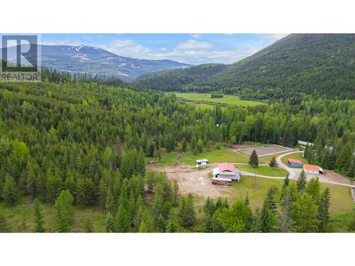 7960 3 Highway, Yahk, BC - Outdoor With View