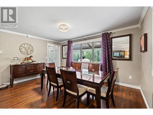 7960 3 Highway, Yahk, BC - Indoor Photo Showing Dining Room