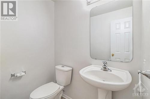 Powder Room 2nd Level - 122 Lanark Avenue, Ottawa, ON - Indoor Photo Showing Bathroom