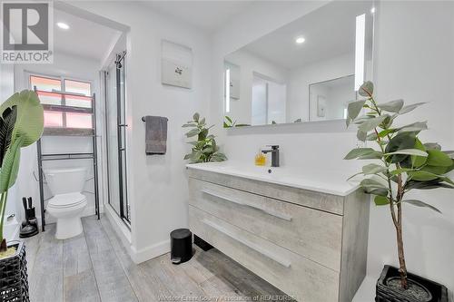 3990 Myrtle, Windsor, ON - Indoor Photo Showing Bathroom