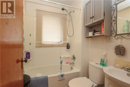 110 King, Sudbury, ON - Indoor Photo Showing Bathroom