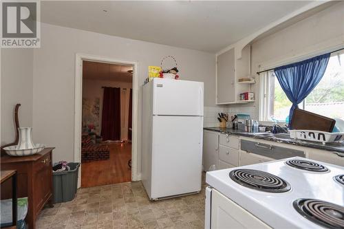 110 King, Sudbury, ON - Indoor Photo Showing Kitchen