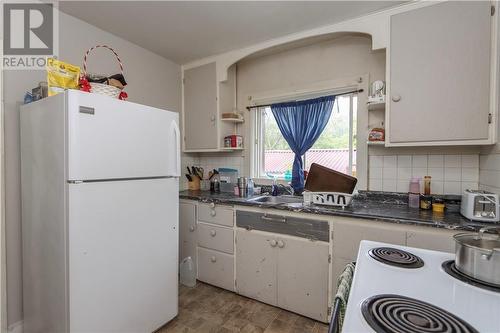 110 King, Sudbury, ON - Indoor Photo Showing Kitchen