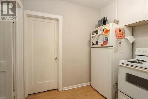 110 King, Sudbury, ON - Indoor Photo Showing Kitchen