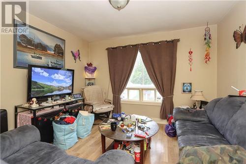 110 King, Sudbury, ON - Indoor Photo Showing Living Room