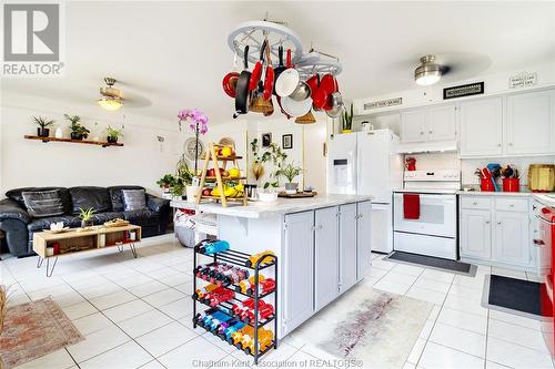 15 Storey Crescent, Chatham, ON - Indoor Photo Showing Kitchen
