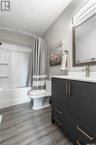 126 Johnson Crescent, Saskatoon, SK - Indoor Photo Showing Bathroom
