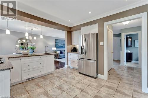 275 Biehn Drive, Kitchener, ON - Indoor Photo Showing Kitchen