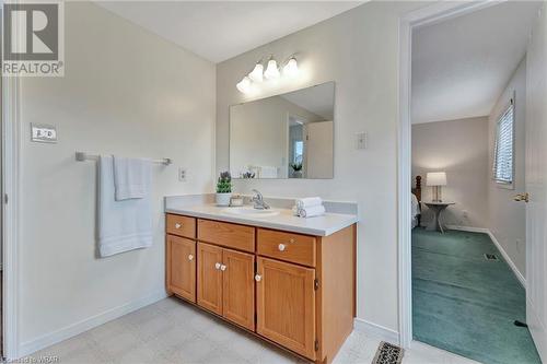 275 Biehn Drive, Kitchener, ON - Indoor Photo Showing Bathroom