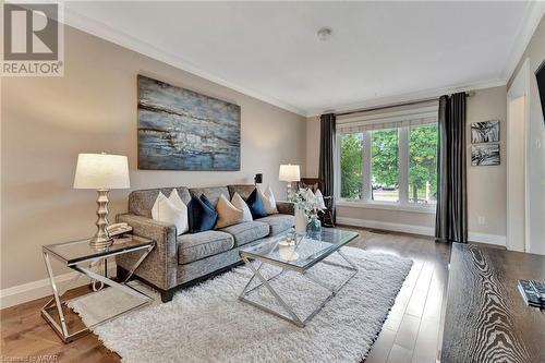 275 Biehn Drive, Kitchener, ON - Indoor Photo Showing Living Room