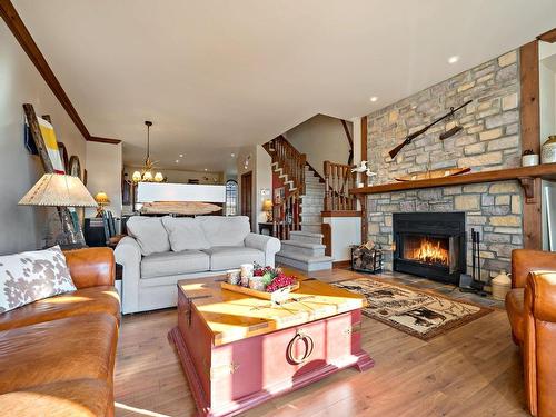 Living room - 4-175Z Rue Du Mont-Plaisant, Mont-Tremblant, QC - Indoor Photo Showing Living Room With Fireplace