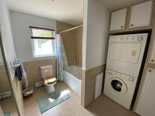 Salle de bains - 495A  - 495B Rg St-Charles, La Malbaie, QC - Indoor Photo Showing Laundry Room