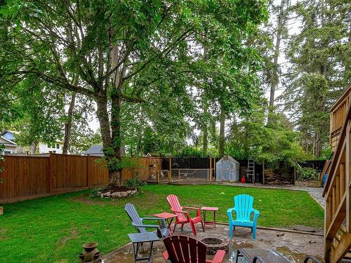 1032 Parkway Dr, Central Saanich, BC 