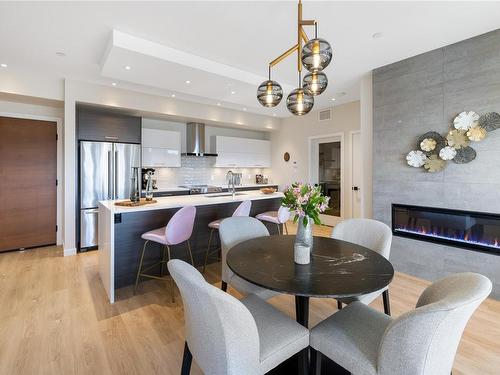 306-100 Lombardy St, Parksville, BC - Indoor Photo Showing Dining Room