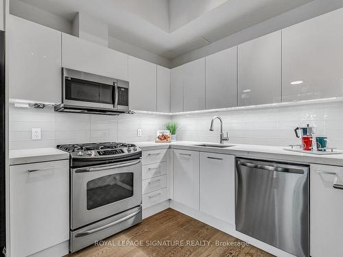 Th6-25 Stafford St, Toronto, ON - Indoor Photo Showing Kitchen With Upgraded Kitchen