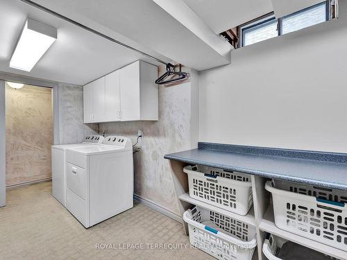 3143 Valcourt Cres, Mississauga, ON - Indoor Photo Showing Laundry Room