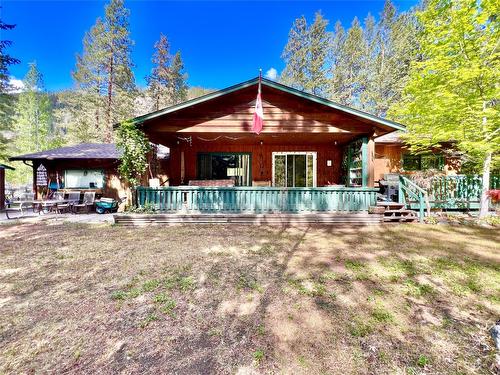 2777 Old Hedley Road, Princeton, BC - Indoor Photo Showing Kitchen