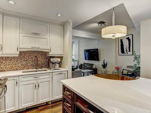 Kitchen - 404-1455 Rue Towers, Montréal (Ville-Marie), QC - Indoor Photo Showing Kitchen With Double Sink