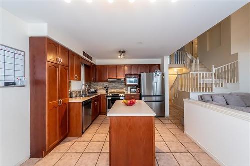 436 Jacqueline Boulevard, Hamilton, ON - Indoor Photo Showing Kitchen With Stainless Steel Kitchen