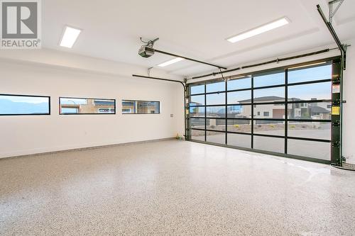 1512 Cabernet Way, West Kelowna, BC - Indoor Photo Showing Garage