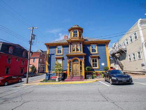 13-15 King Street, Lunenburg, NS 