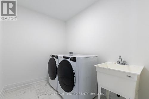 26 - 101 Swales Avenue, Strathroy-Caradoc (Sw), ON - Indoor Photo Showing Laundry Room