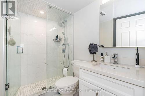 813 - 39 Oneida Crescent, Richmond Hill (Langstaff), ON - Indoor Photo Showing Bathroom