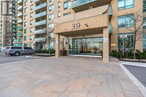 813 - 39 Oneida Crescent, Richmond Hill (Langstaff), ON - Outdoor With Facade