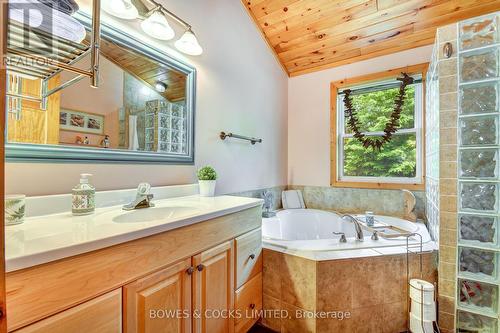 121 Fish Hook Lane, Marmora And Lake, ON - Indoor Photo Showing Bathroom