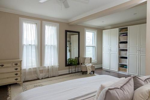 377 Hess Street S, Hamilton, ON - Indoor Photo Showing Bedroom