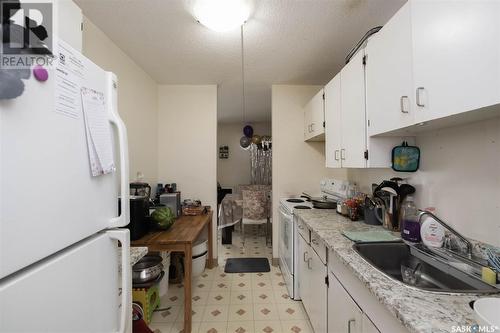 24 19 Centennial Street, Regina, SK - Indoor Photo Showing Kitchen