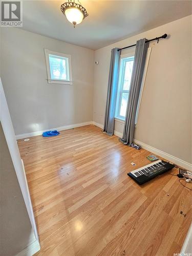 411 Ominica Street W, Moose Jaw, SK - Indoor Photo Showing Other Room